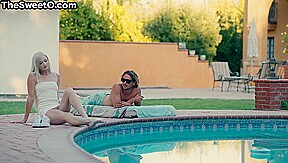 Passionate outdoor poolsex with petite