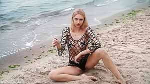 Viktoria Beach Babe