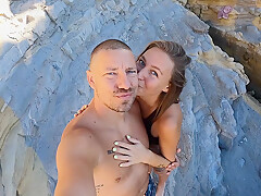 Owiaks - Blonde Porn Amateur Let Random Guy Fuck Her On The Beach