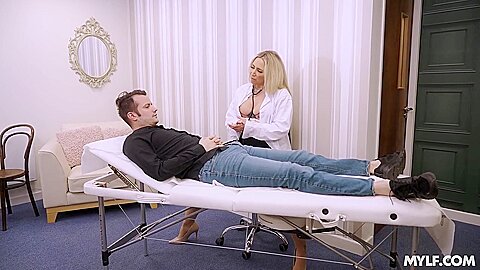 Karlie Simon - The Doctor Will Suck Your Cum Now