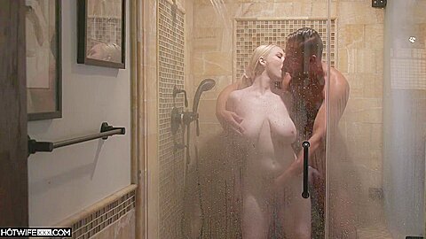 Gigi Sweets - Amazingly Huge-titty Sexy Blonde