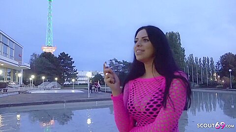 Enchanting Curvy Kira Queen Mind-blowing Xxx Clip