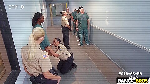 Mickey Kailani Kai Fucks Inmate / 14.2.2023