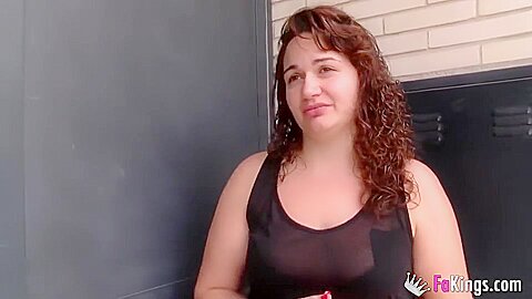 Young Spanish Plumper Eats Male Assholes During Her
