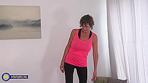 Molly Maracas Is A Horny Milf Yoga Teacher That Has Lesbian Sex With Her Teeny Student Blonde Gabie - MatureNl