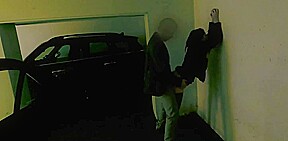 surpris en train de niquer dans le parking