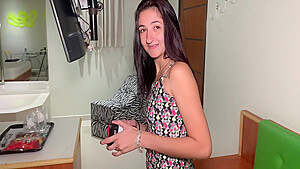Novinha Amadora Fazendo Teste Pra Modelo 10 Min - Fanny Mello