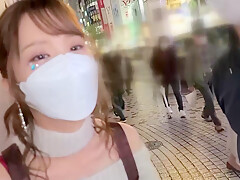 0010096_スレンダー 接吻 美女などが含まれている